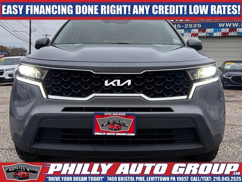 Used 2022 Kia Sorento LX FWD image 2