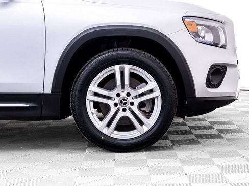 Used 2021 Mercedes-Benz GLB 250 4MATIC w/ Premium Package image 36