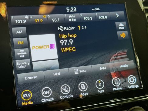 Used 2022 Jeep Grand Cherokee Limited image 21