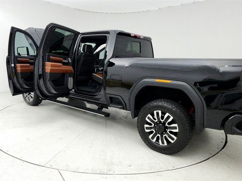 Used 2025 GMC Sierra 2500 Denali Ultimate image 11