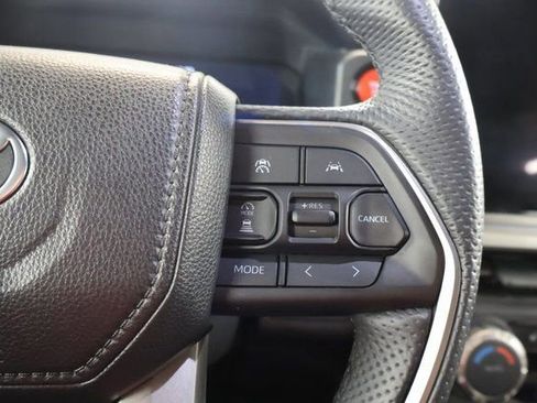 Used 2024 Toyota Tacoma TRD Sport AWD/4WD image 18