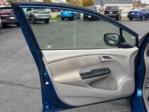 Used 2012 Honda Insight EX image 9