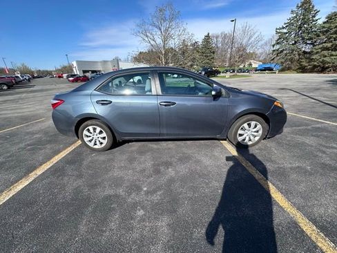 Used 2015 Toyota Corolla LE image 2