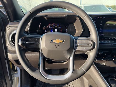 Used 2023 Chevrolet Colorado LT w/ LT Convenience Package II image 13