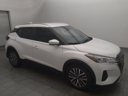 Used 2021 Nissan Kicks SV FWD image 11