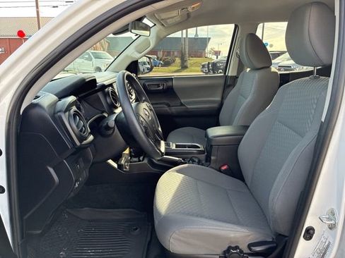 Used 2021 Toyota Tacoma SR image 18