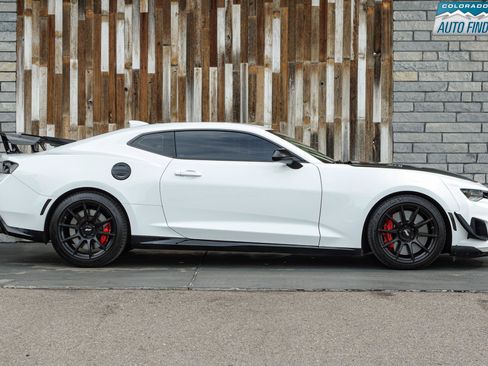 Used 2017 Chevrolet Camaro ZL1 RWD image 8