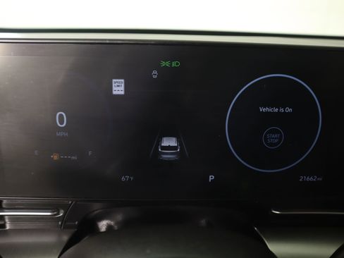 Used 2024 Hyundai Kona SEL w/ Convenience Package FWD image 4
