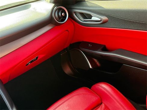 Used 2021 Alfa Romeo Giulia Ti Sport image 17