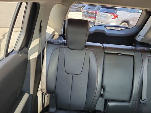 Used 2017 GMC Terrain SLT w/ Open Road Package FWD image 11
