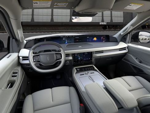 New 2026 Lincoln Navigator Premiere AWD/4WD image 10