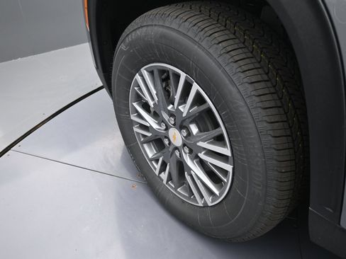 New 2026 Chevrolet Traverse LT FWD image 37
