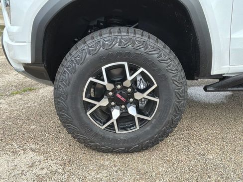 New 2026 GMC Canyon AT4X AWD/4WD image 11