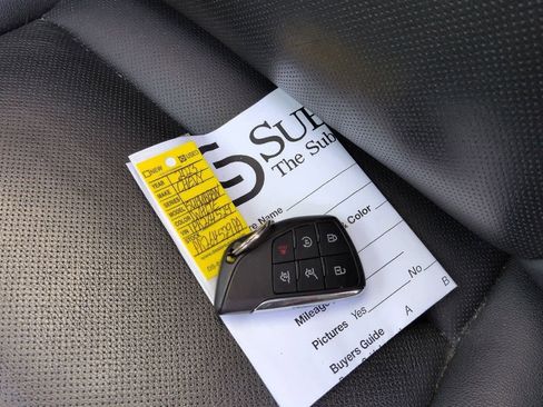 Used 2023 Chevrolet Suburban RST w/ Luxury Package image 35