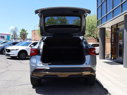 Used 2025 Chevrolet Trax ACTIV w/ Sunroof Package FWD image 22