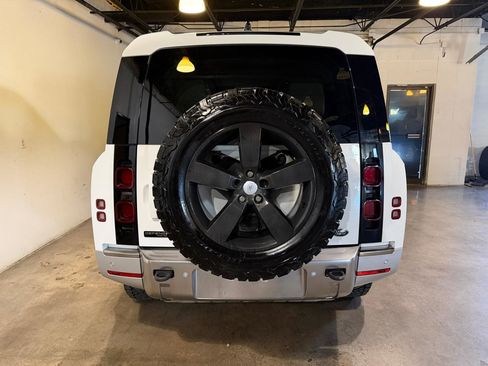 Used 2023 Land Rover Defender 130 First Edition image 7