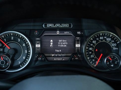 Used 2023 RAM 1500 Laramie AWD/4WD image 18