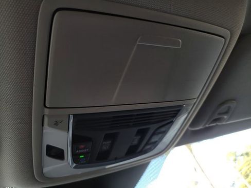 Used 2023 Acura MDX SH-AWD w/ Technology Package image 36