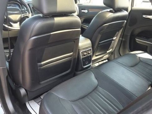 Used 2015 Chrysler 300 C Platinum w/ Harman/Kardon Audio Group AWD/4WD image 24