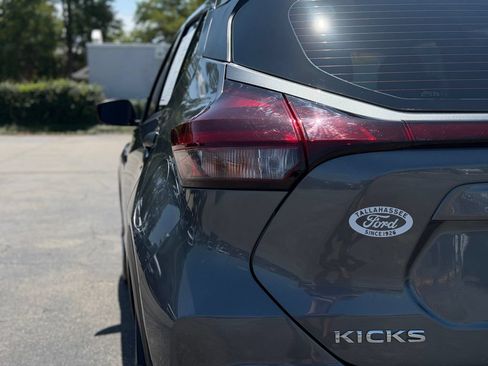 Used 2024 Nissan Kicks S FWD image 12