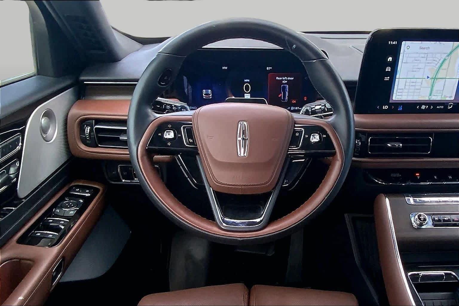 Certified 2025 Lincoln Aviator Reserve w/ Equipment Group 201A AWD/4WD image 6