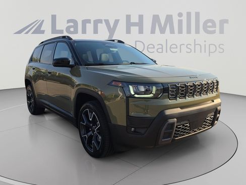 New 2026 Jeep Cherokee Overland w/ Trailer Tow Group AWD/4WD image 7