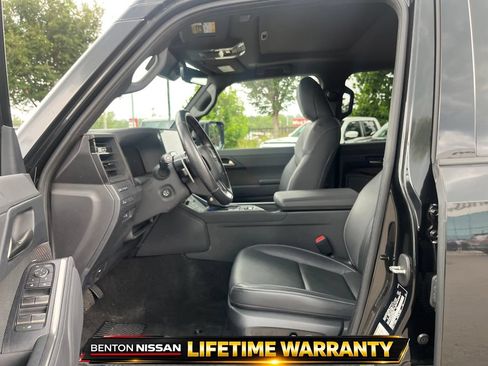 Used 2024 Lexus GX 550 w/ Accessory Package (2T) AWD/4WD image 11