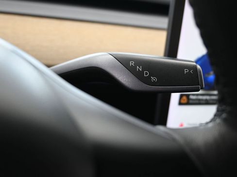 Used 2021 Tesla Model Y Long Range image 25