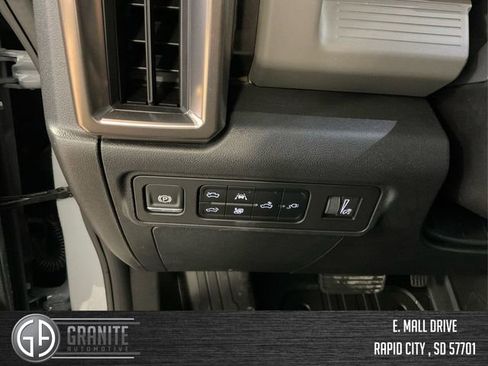 Used 2025 GMC Hummer EV 2X w/ LPO, Illumination Package image 18