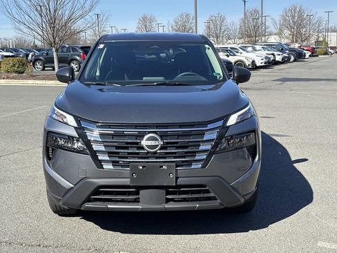 Used 2025 Nissan Rogue S image 6