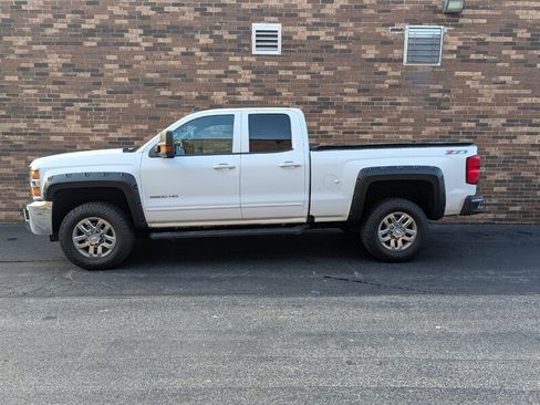 Used 2016 Chevrolet Silverado 2500 LT w/ LT Convenience Package AWD/4WD image 6