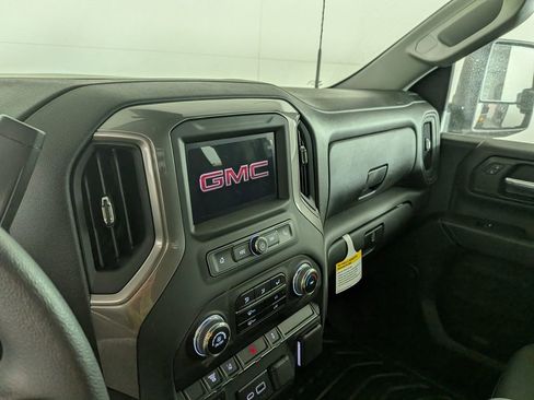 New 2025 GMC Sierra 3500 Pro w/ Convenience Package AWD/4WD image 16