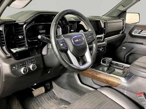 Used 2025 GMC Sierra 1500 Elevation AWD/4WD image 16