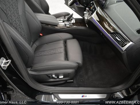Used 2022 BMW 530i w/ M Sport Package image 19