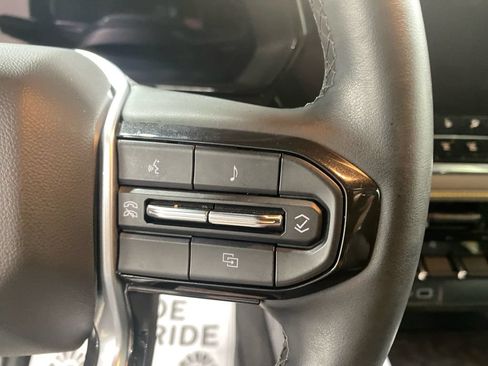Used 2024 Chevrolet Colorado ZR2 w/ Safety Package AWD/4WD image 21