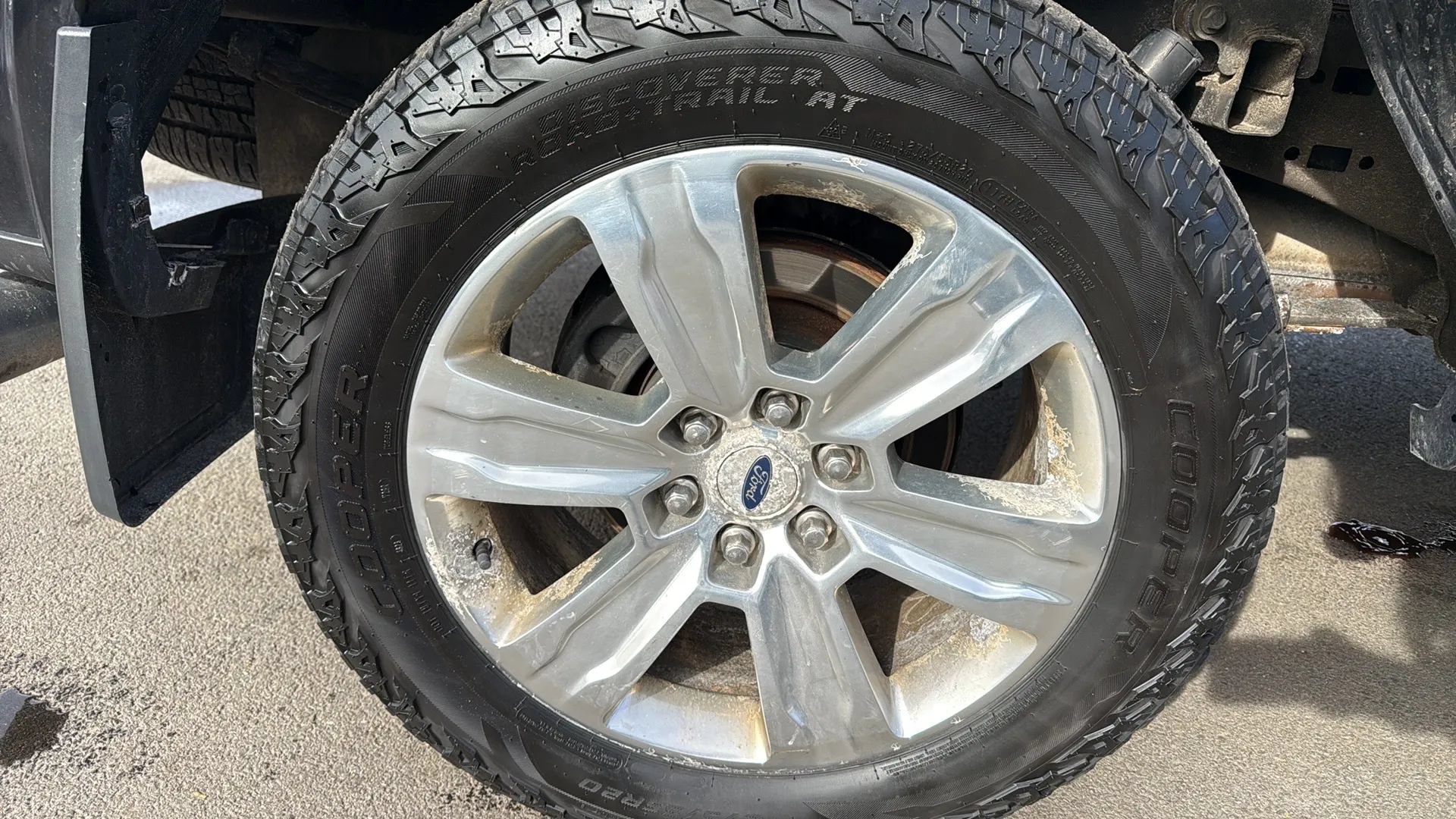 Used 2016 Ford F150 Platinum w/ Technology Package AWD/4WD image 13