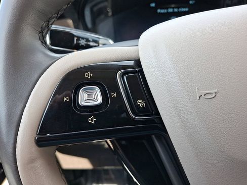 Certified 2024 Lincoln Corsair Grand Touring AWD/4WD image 21