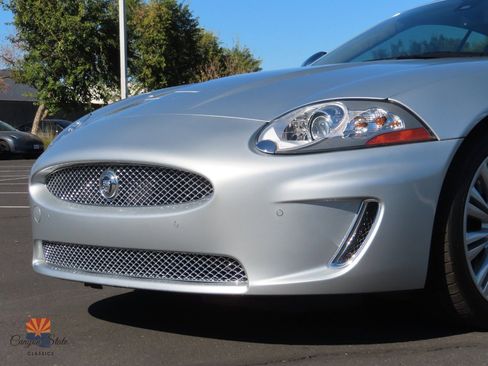 Used 2010 Jaguar XK Coupe image 37