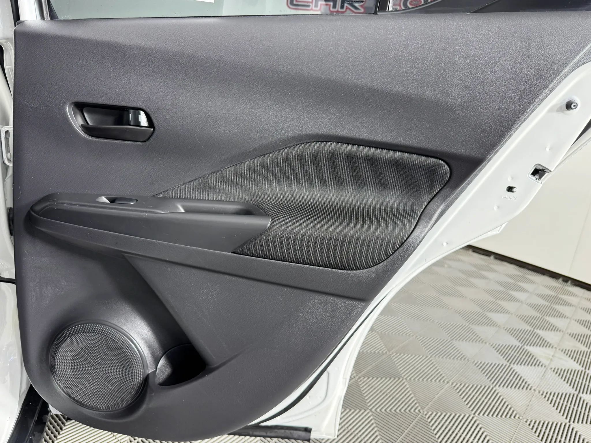Used 2021 Nissan Kicks S FWD image 39