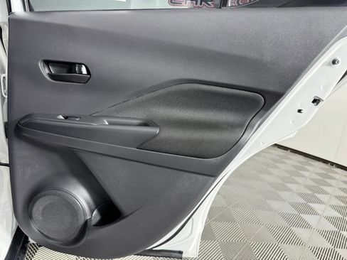 Used 2021 Nissan Kicks S FWD image 39