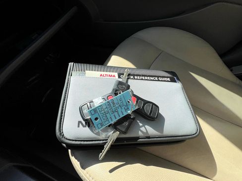 Used 2003 Nissan Altima 3.5 SE image 72