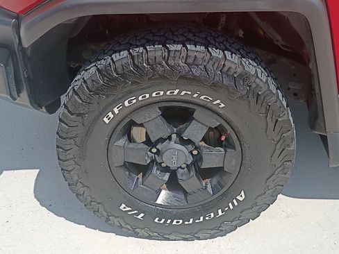 Used 2012 Toyota FJ Cruiser 4WD w/ Trail Teams Special Edition image 24