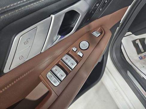 Used 2019 BMW X7 xDrive50i w/ Premium Package AWD/4WD image 12