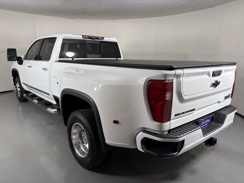 Used 2024 Chevrolet Silverado 3500 High Country w/ High Country Premium Package AWD/4WD image 7