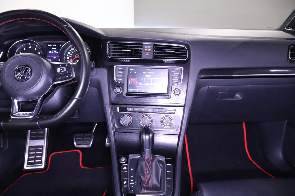 Used 2017 Volkswagen GTI SE FWD image 27