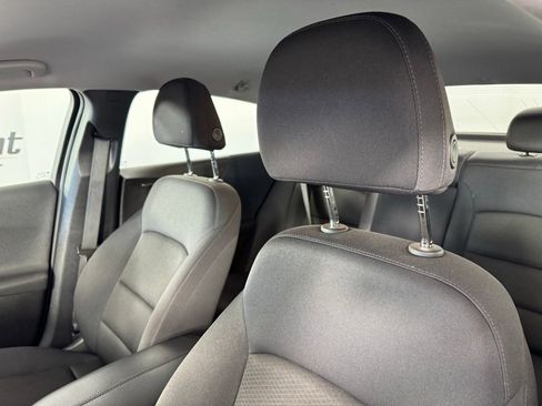 Used 2023 Chevrolet Malibu LT w/ Driver Confidence Package image 3