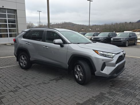 Used 2024 Toyota RAV4 XLE image 3
