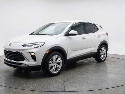 Used 2025 Buick Encore GX Preferred image 3