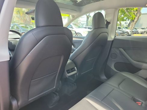Used 2023 Tesla Model Y Long Range AWD/4WD image 9