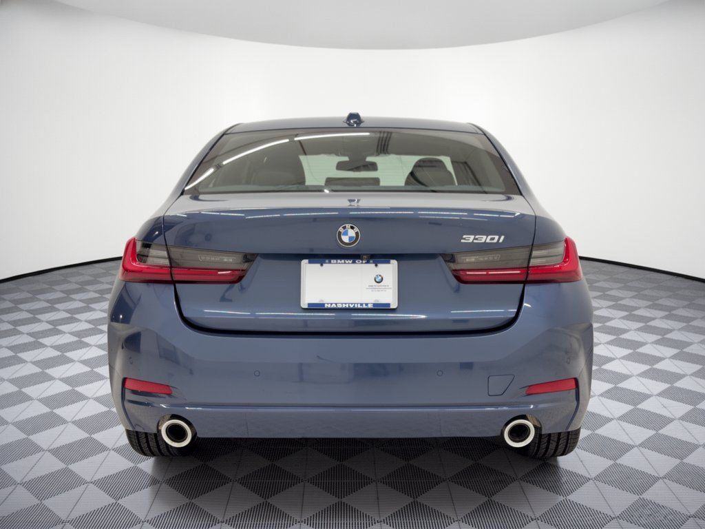 Certified 2025 BMW 330i Sedan RWD image 11